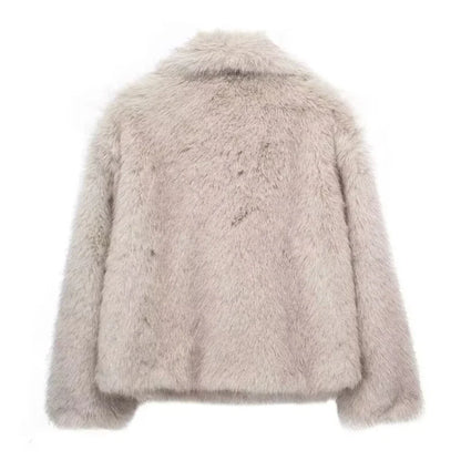 Chaqueta Plush Cómoda y Sofisticada