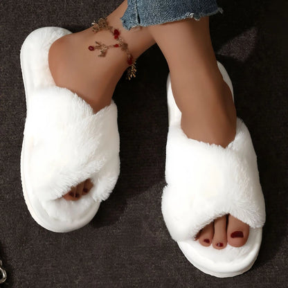 Pantuflas Cruzadas de Piel Suave