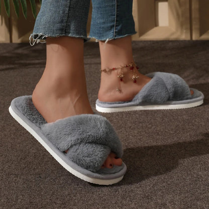 Pantuflas Cruzadas de Piel Suave