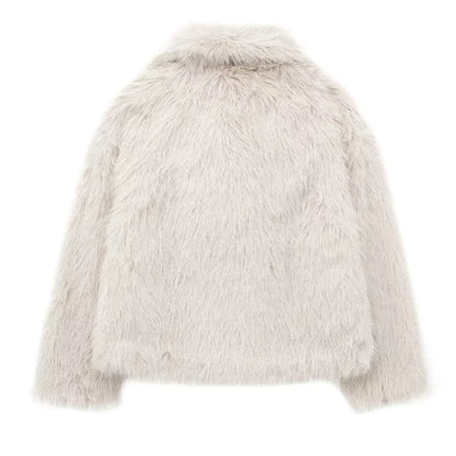 Chaqueta Plush Cómoda y Sofisticada