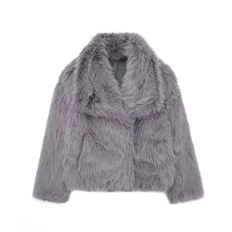 Chaqueta Plush Cómoda y Sofisticada