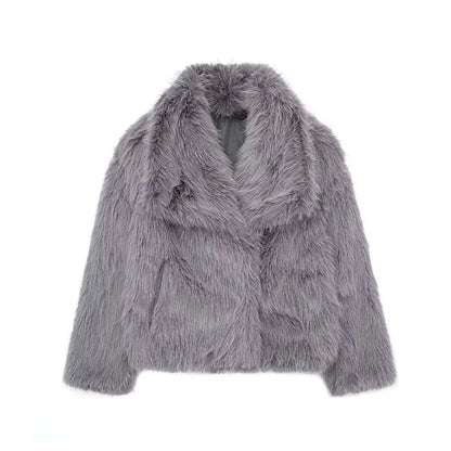 Chaqueta Plush Cómoda y Sofisticada