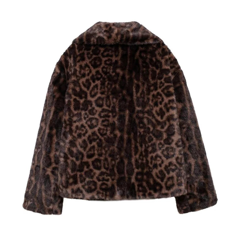 Chaqueta Plush Cómoda y Sofisticada