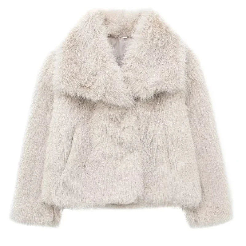 Chaqueta Plush Cómoda y Sofisticada