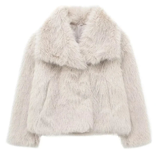 Chaqueta Plush Cómoda y Sofisticada