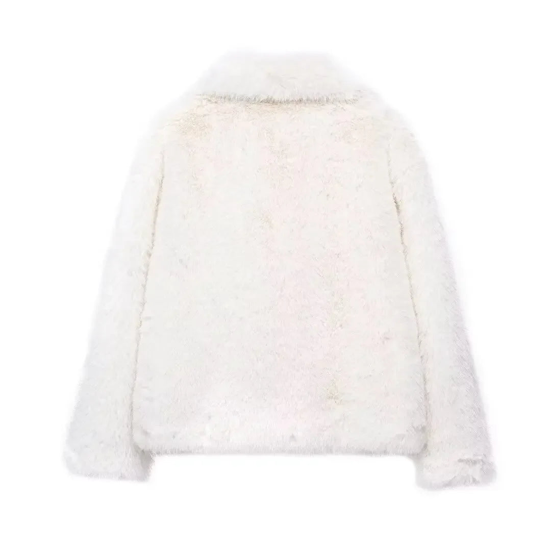 Chaqueta Plush Cómoda y Sofisticada