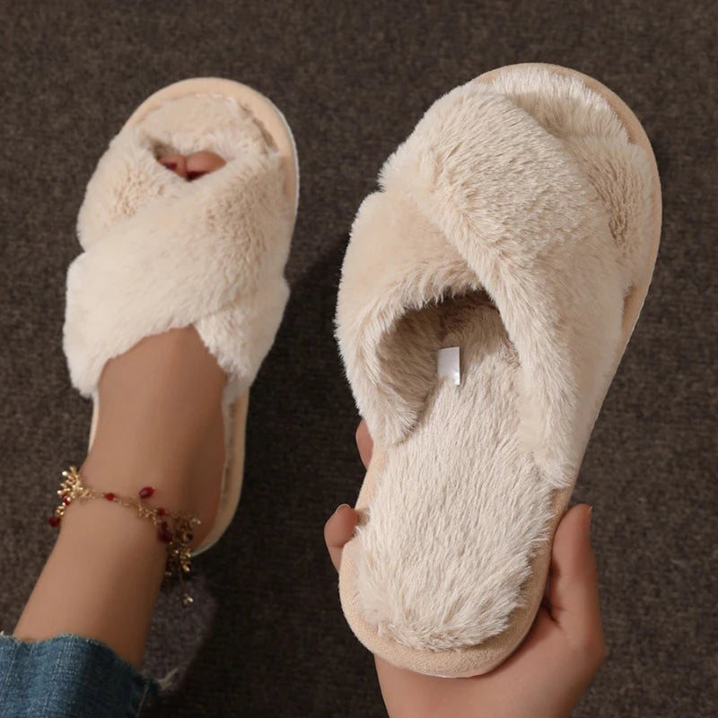 Pantuflas Cruzadas de Piel Suave